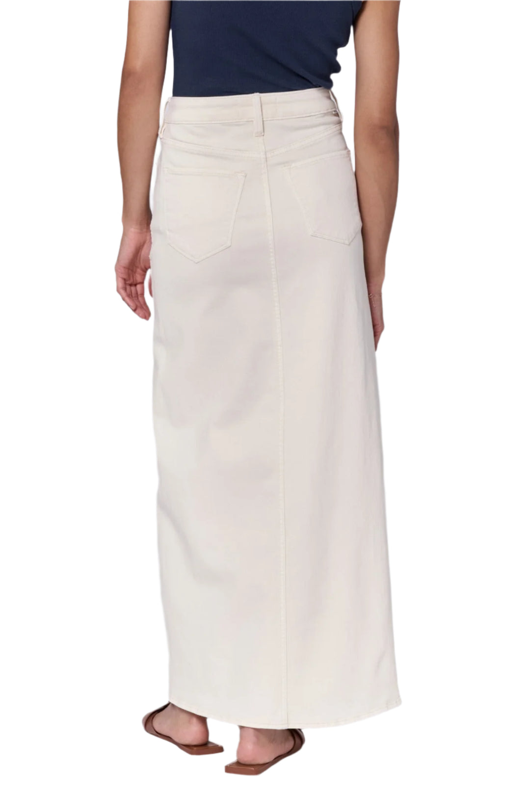 Highlight your wardrobe with the Vianna front slit skirt, designed as a versatile outfit option for both casual and formal settings. This stylish skirt features a sleek front slit and clean hem that adds a touch of sophistication to your look. The full-length design ensures that you can transition seamlessly from day to night, whether you're at the office or out on the town.