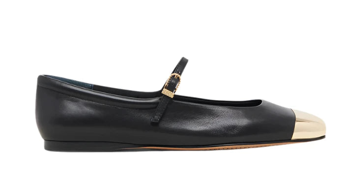 A wardrobe essential with one statement making detail. REYES TOE CAP features a metallic dipped toe that sets this timeless ballet flat apart. Choose from three classic colorways to wear with everything from pleated skirts and tights to jeans and a sweater.
Leather Upper
Recycled Synthetic Outsole
Recycled Textile, Leather + Water-based Leather Alternative Lining
Water-based Leather Alternative Sock
Imported