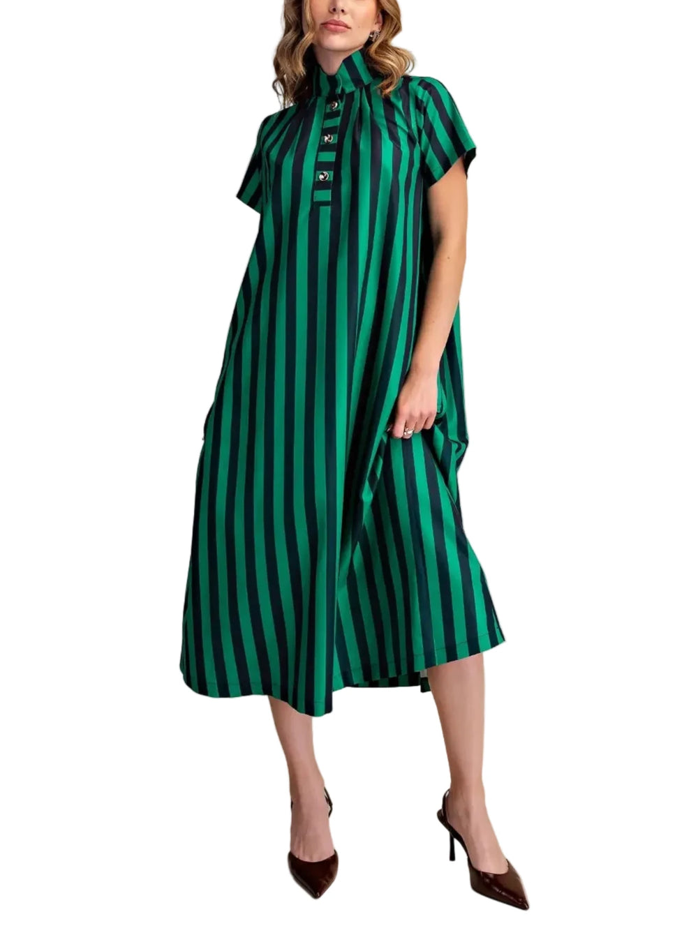 Elevate your everyday style with this stunning striped midi dress. Designed for comfort and effortless chic, it features a flattering A-line silhouette and practical pockets, making it perfect for any casual occasion. The eye-catching contrast stripe pattern, combined with a classic collared neckline and delicate button detailing, adds a touch of sophistication. Short sleeves provide a breezy feel, ideal for warmer weather. Crafted from a lightweight fabric, this dress drapes beautifully, offering both ease