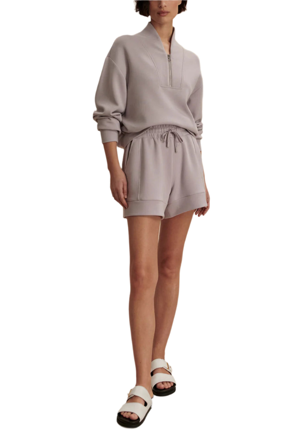 The Atrium shorts, made in our signature DoubleSoft® fabric, feature an elegant A-line cut. Perfect for spring/summer and daily wear, these shorts effortlessly pair with knitwear and matching DoubleSoft® tops, boasting a dipped drawcord and deep hem panel for added style.
