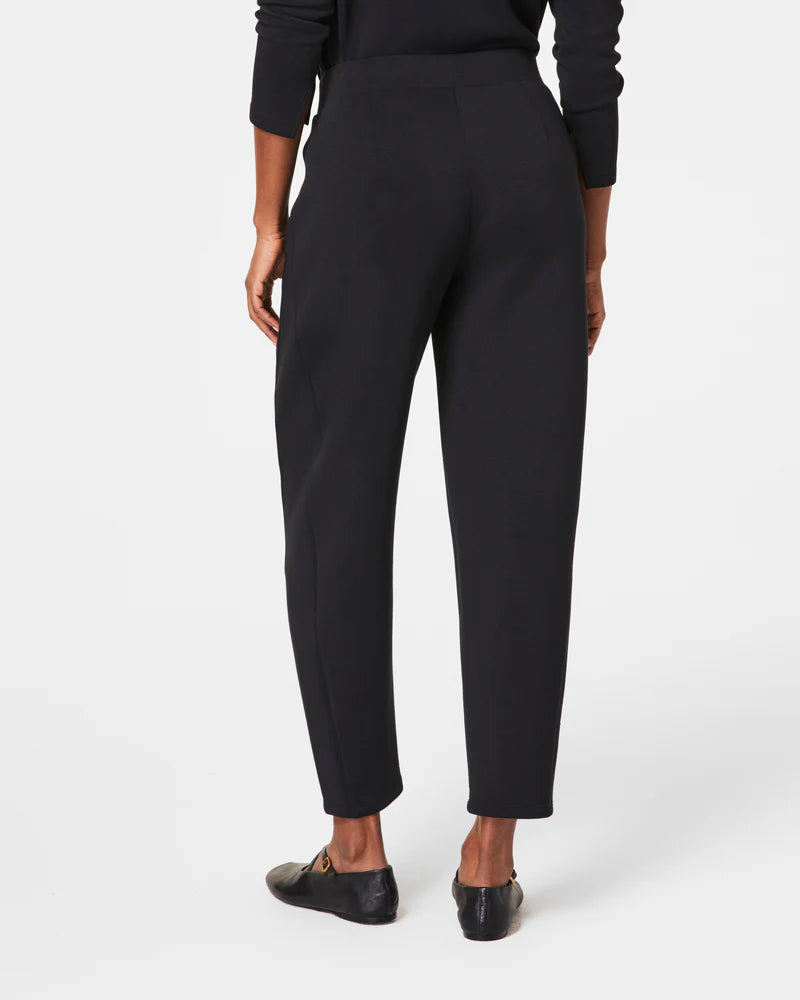 Our SPANX AirEssentials® Barrel Leg Pants are made with our ultra-drapey spacer fabric that's breathable, light-as-air, and oh-so-soft. These versatile pants feature a relaxed fit with a modern barrel leg, 4-way stretch for total comfort, a dig-free waistband, and hip pockets to store your essentials. Sleek, stylish, and comfortable, these throw-on-and-go barrel leg lounge pants will take you anywhere and everywhere.