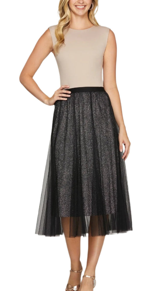 OMBRE GLITTER MESH MIDI SKIRT
MODEL IS 5'10" AND MODEL IS WEARING SIZE SMALL

S:100%POLYESTER L:100%POLYESTER