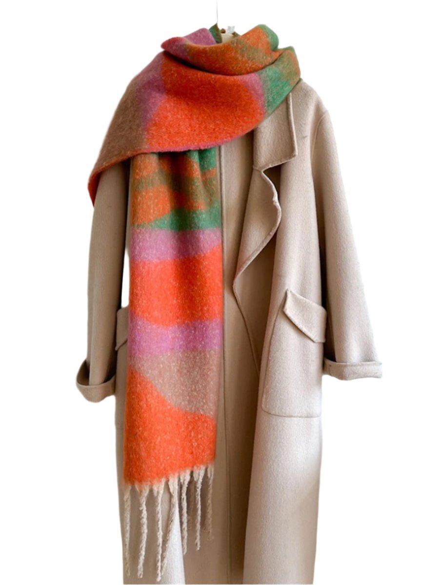 Contrast Autumn and Winter Scarf

100% Polyester