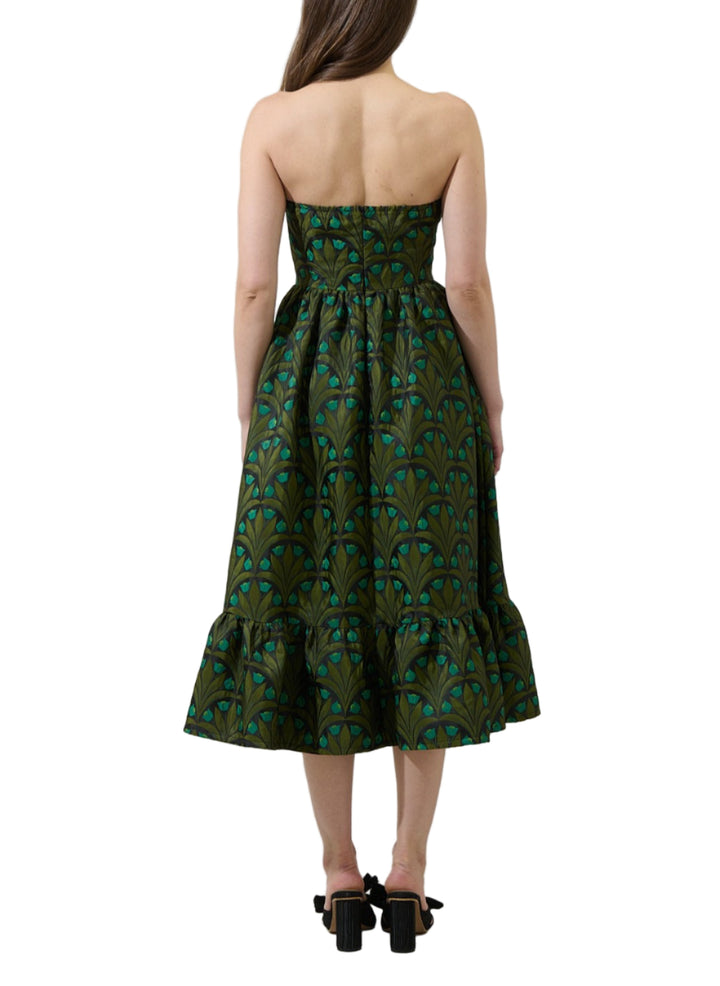Step into the season with timeless charm with this cute dress. Featuring a beautiful all-over floral pattern, strapless neckline, and a midi length keeps it classic and versatile. Style it with strappy heels and delicate jewelry for an effortlessly polished look.
