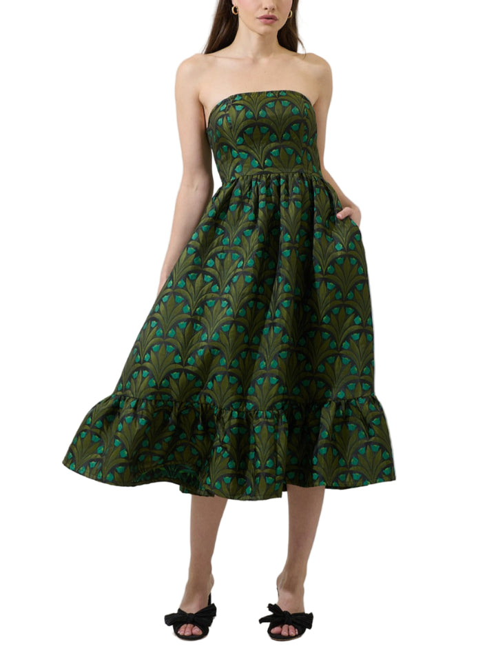 Step into the season with timeless charm with this cute dress. Featuring a beautiful all-over floral pattern, strapless neckline, and a midi length keeps it classic and versatile. Style it with strappy heels and delicate jewelry for an effortlessly polished look.
