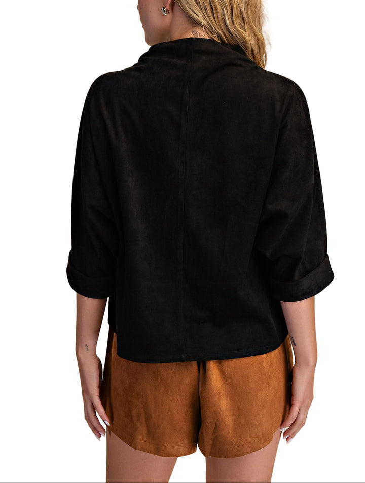 Elevate your everyday look with the Laurie Mock Neck Top, featuring a playful mock neck and flattering quarter sleeves. This top adds a fun twist to your wardrobe while keeping things effortlessly chic and comfortable. Perfect for layering or wearing solo, it’s your new go-to for a dash of style with ease