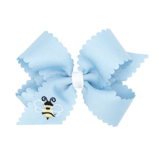 Medium Scalloped Edge Grosgrain Hair Bow with Bee Embroidery - Pickering Boxwood