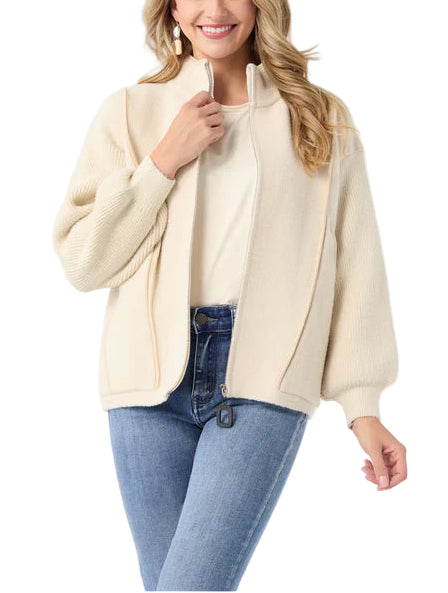 Upgrade your outerwear collection with our Harvey Soft Brushed Shacket! Designed to be the ultimate fall staple, this jacket is both stylish and functional. The soft brushed material is perfect for cooler weather, while the shacket style adds a trendy touch to any outfit. Say hello to your new favorite piece for the season!