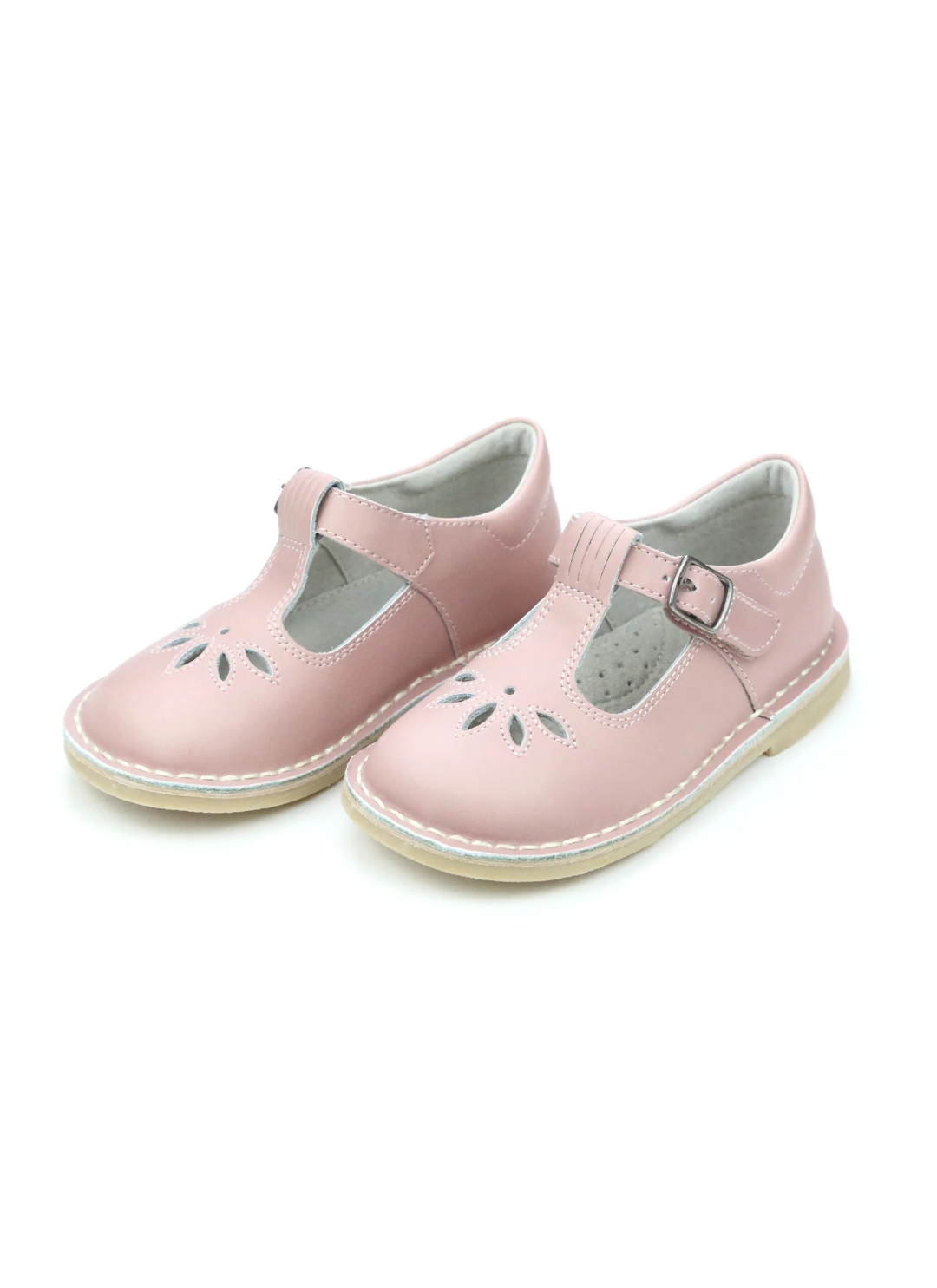 Vintage inspired, Sienna brings back memories of a classic childhood. Available in three neutrals, she&
