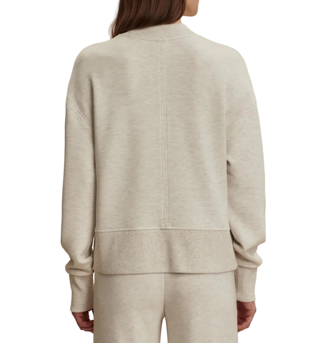 The Philippe is an easy DoubleSoft® crew-neck sweat to add to your everyday wardrobe. The slightly cropped, boxy fit and dropped shoulder give it a contemporary shape, while knitted trims and an elegant seam down the centerfront set considered accents.
