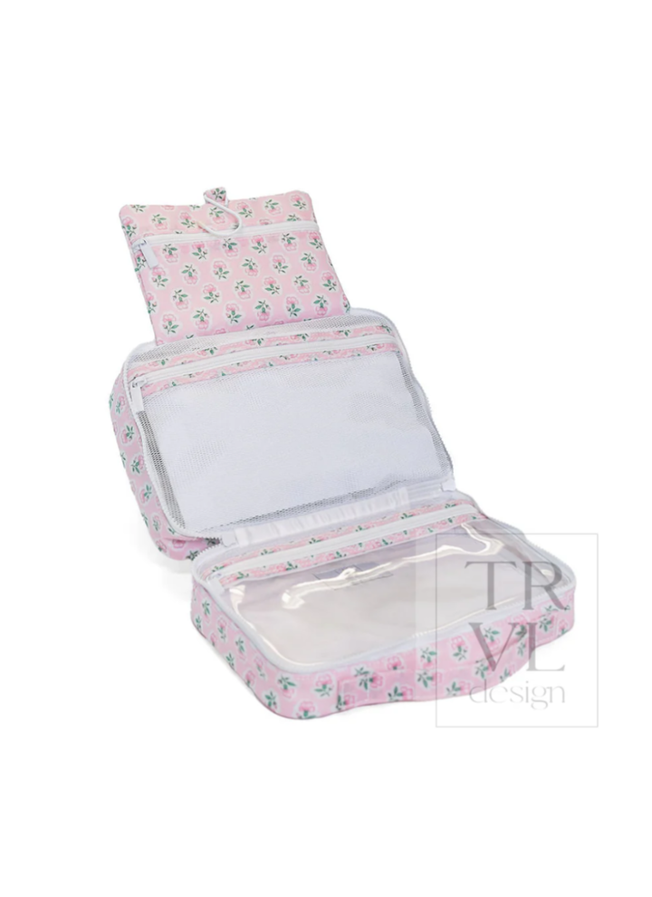 Bundle Up Toiletry Hanging Bag
