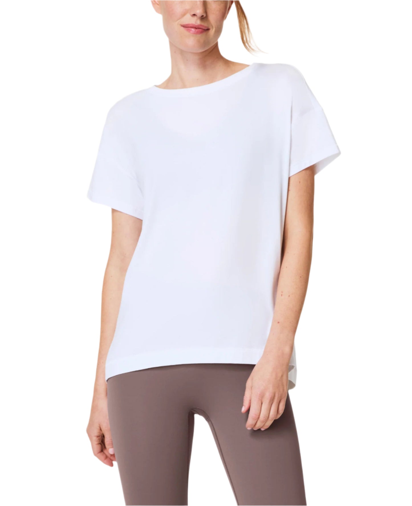 Our SPANX® Active Tee is made with a super-soft cotton blend equipped with 4-way stretch for easy movement. This lightweight active top is sweat-wicking and has a loose-fitting silhouette with a roomy neckline to keep you cool and dry. This is a versatile activewear piece ideal for both low and high-intensity workouts alike.