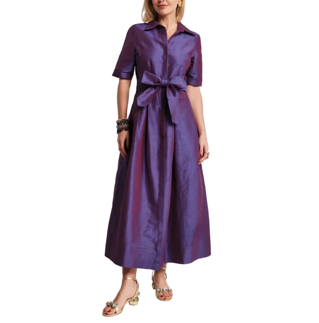 The Bella Maxi Dress combines the best of our beloved silhouette with an elevated finish. Cut in luminous silk dupioni, it features a fluid, cascading skirt that brings movement and a touch of luxury. A new twist on our best-selling Lucillie Wrap Dress, this style is refreshed with short cap sleeves, side-seam pockets, and a self-tie belt.
