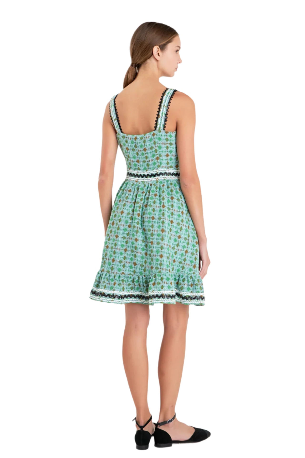 This Boucle Square Neck Mini Dress With Ric Rac Trim is ideal for any formal event. The mini length shows off your best features, the square neckline offers a flattering fit, and the sleeveless design adds extra style. The boucle fabric is of high quality, ensuring durability and longevity, while the Ric Rac trim gives a unique touch to the dress. An eye-catching dress that will have heads turning! Get this dress and stand out!