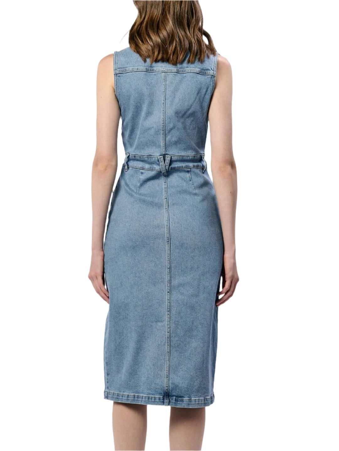 Trish denim dress, a sleeveless epitome of fashion, blending style and functionality seamlessly. This versatile outfit is designed to provide a sleek silhouette, perfect for any occasion. The fitted design highlights natural curves, creating a flattering look that suits both casual and formal settings. Its clean hem offers a polished finish, adding an extra touch of sophistication to any wardrobe. Whether you're heading to a brunch or an evening event, this jumpsuit ensures you stay effortlessly chic while 