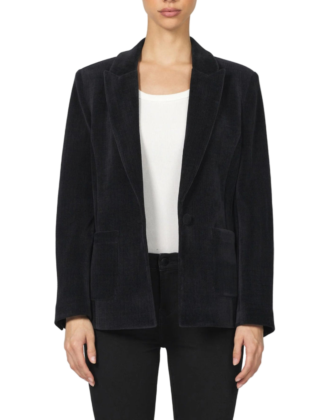 The Elfi single-breasted collared blazer designed in a relaxed fit.

Perfect for any occasion, this jacket combines timeless fashion with contemporary flair.

Its simplicity with versatility in solid color and woven fabric promise durability and comfort, lifestyle that values quality and practicality.