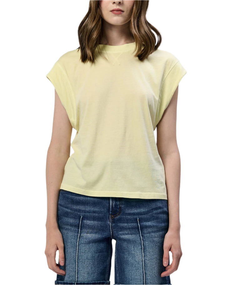 Rosie tee, a standout piece that effortlessly merges style with comfort. This classic fit top is designed to enhance your everyday look without compromising on ease. Creating versatile outfits that adapt to any occasion, from casual outings to a chic layering essential for office wear. This top is not just about aesthetics; it brings you the comfort of breathable fabric, stay cool and confident throughout the day. Feel free to pair it with your favorite jeans or skirts for a seamless transition between rela