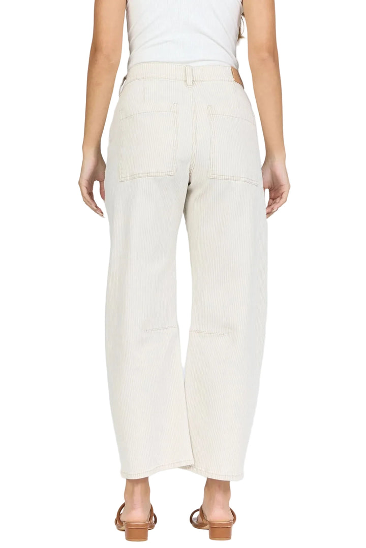Introducing high rise cropped barrel leg jeans in sand stripe, a perfect synthesis of style and comfort.

Designed with a clean hem and crafted from stretch color denim, these jeans offer a modern twist on the classic silhouette.

The high rise fit ensures a flattering shape, making them an ideal choice for those who love high waisted bikini styles.

These jeans are perfect for any laid-back day or night out, combining quality with utility, and are a versatile staple for every wardrobe.

MATERIALS &amp; CARE
Ma