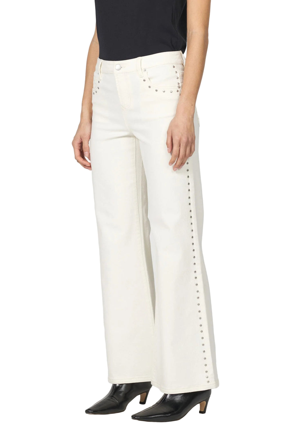 Micah mid rise jean with a clean hem, crafted for effortless style and comfort.

The edgy studs seamlessly blending utility and fashion.

Perfect for pairing with your favorite wardrobe staples, they offer a unique look for various occasions.