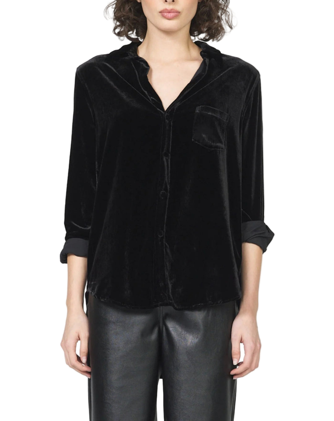 The luxury and elegance of the Galina long sleeve button front shirt, crafted in a relaxed fit offers a soft and sumptuous feel.

The garment-washed velvet provides a refined sheen and comfort, perfect for adding a touch of sophistication to any wardrobe.