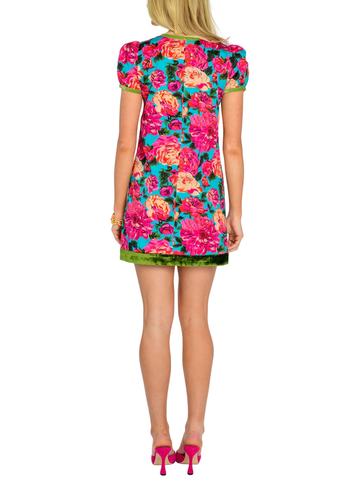 Louisa is a consistent fan favorite, and this season's version is no exception. She boasts the same round neckline, shift silhouette, and puff sleeves that you know and love. This season, Louisa is back in our Vintage Roses print with velvet trim.