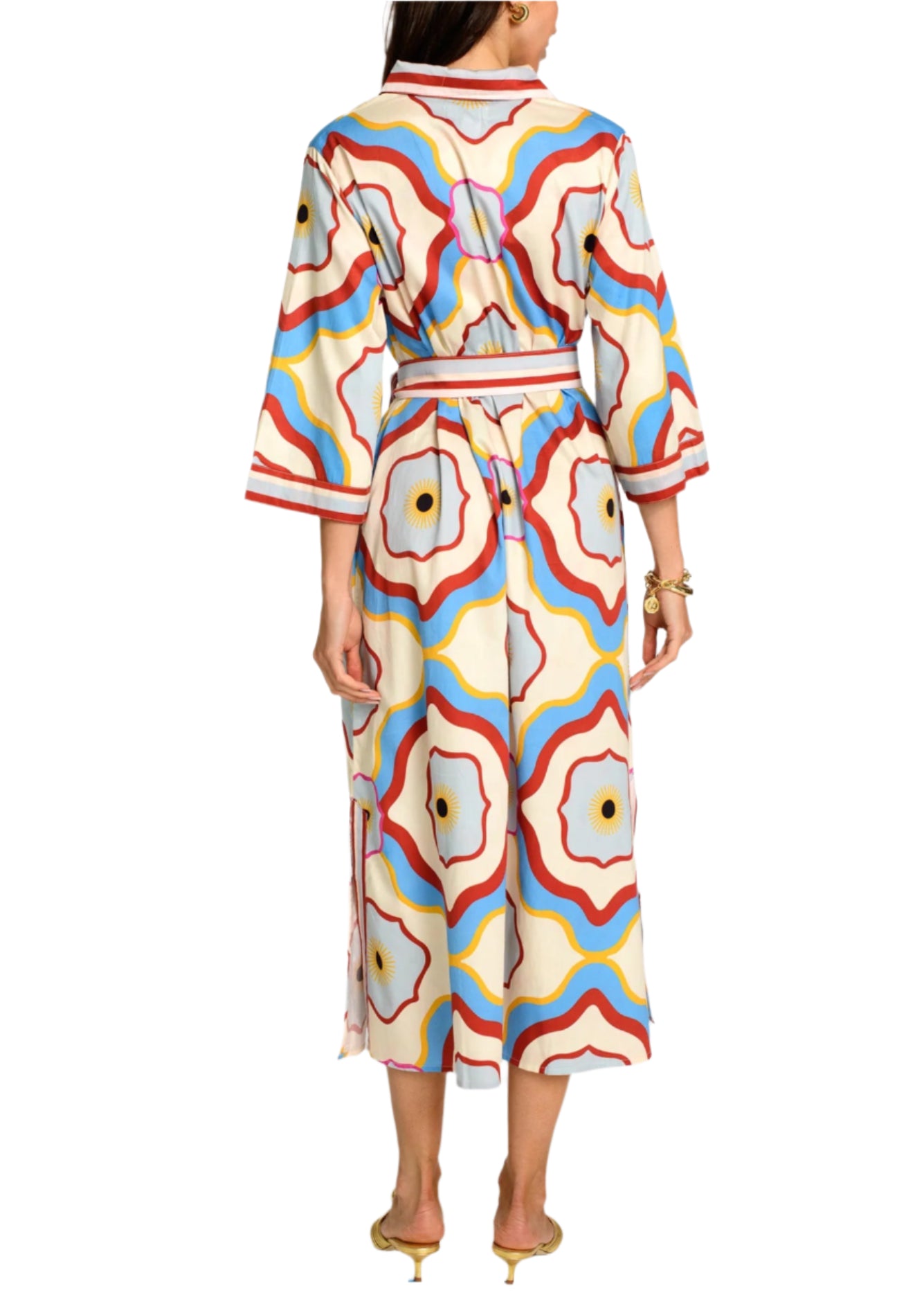 Talia, the chic older sister of our beloved Taylor dress, has been updated this season with side slits, striped trim, and a sash belt. Perfect to take on vacation, Talia is fab in our Trellis Multi print and can easily be dressed up or down.