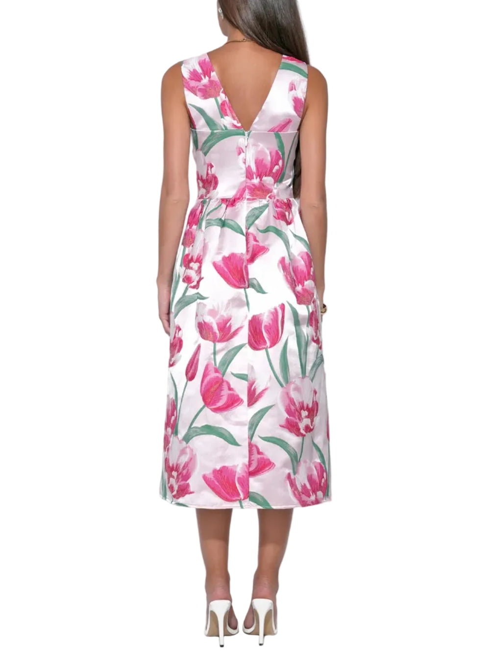 The jacquard weave creates a raised, dimensional floral pattern that catches the light with every movement, giving the dress a sophisticated, high-end weight. The sweetheart neckline offers a romantic, contoured frame for the décolletage, while the midi-length skirt provides a graceful, tea-length sweep that is both modest and chic.
