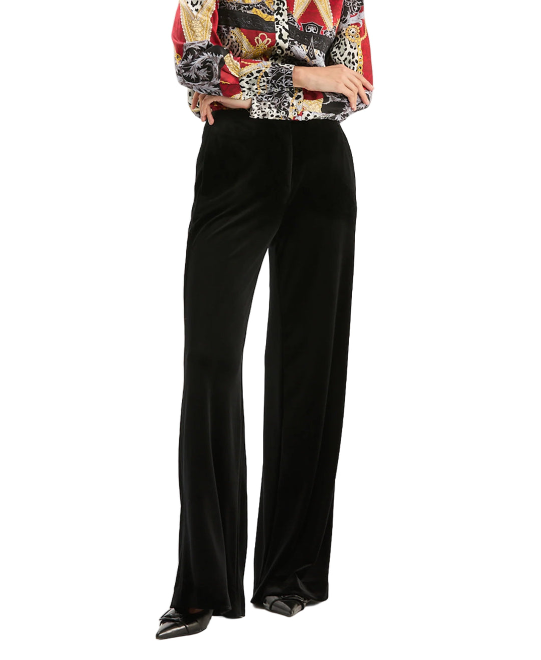 Luxurious, timeless, and effortlessly chic — the Kathy Velvet Pant is crafted from a luxe velvet, perfect for dinner parties, holiday luncheons and festive soirées. These high-waisted pants offer a flattering silhouette that elongates the legs while maintaining all-day comfort. Pair with a collared shirt or a sweater – the versatility is endless with this pant.

High-waisted
Front off-seam pockets
Wide leg silhouette
Shell: 95% Polyester, 5% Spandex, Lining: 100% Polyester
Dry clean only