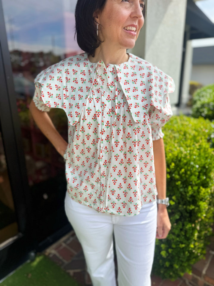 Digital Floral Collar Button Top in Ivory
