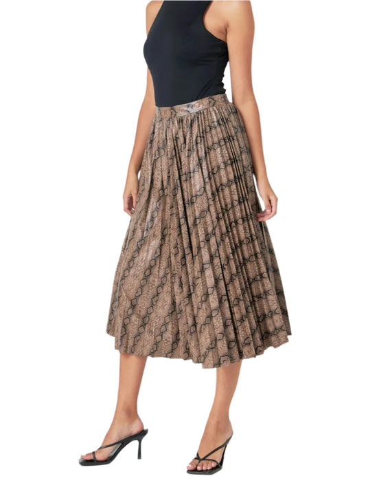 The subtle sheen of the snakeskin print embodies a sophisticated look. Pair this pleated midi skirt with your favorite turtleneck for a comfortable yet chic look