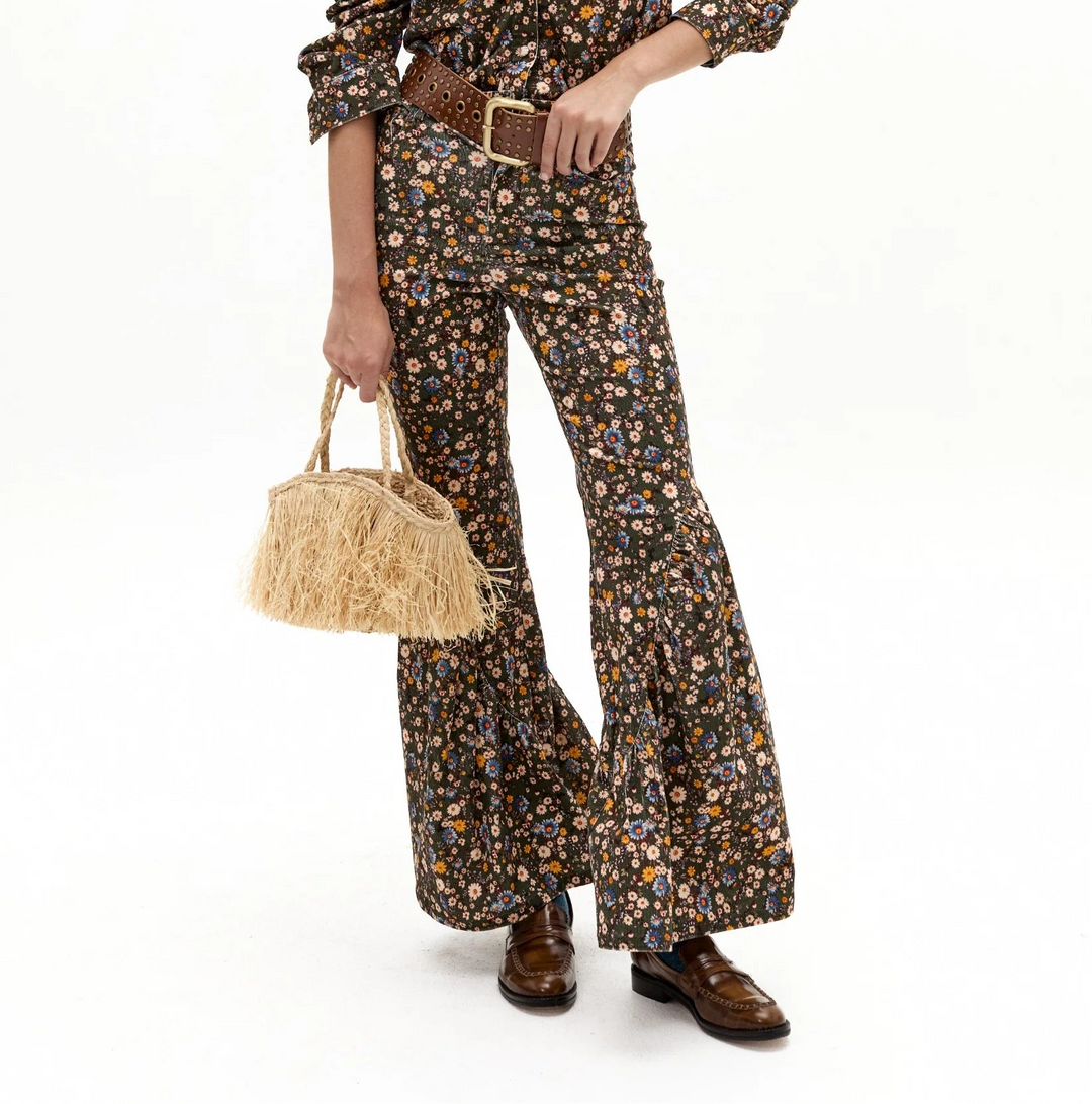 The Gypsy Pants are so Lanhtropy, with their signature — and super stylish — flared hem that adds movement and personality to any look. Paired with a high-rise, fitted waist, they&