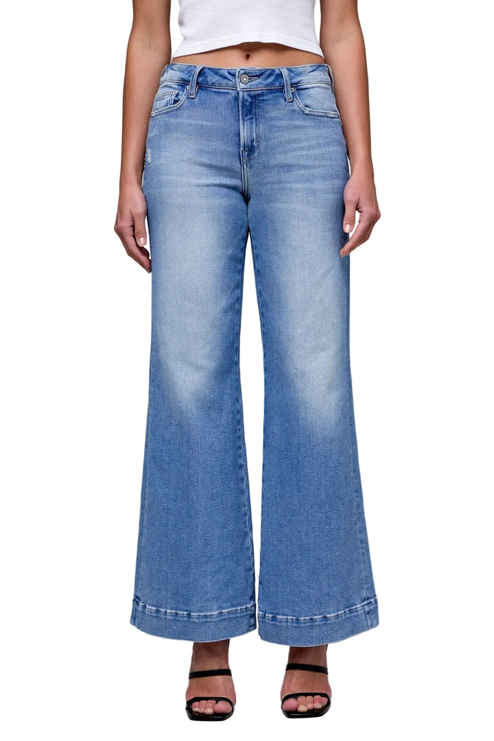 Elevate your denim collection with these light wash star fashion flare jeans. Featuring a flattering mid-rise cut and classic flare silhouette, they&