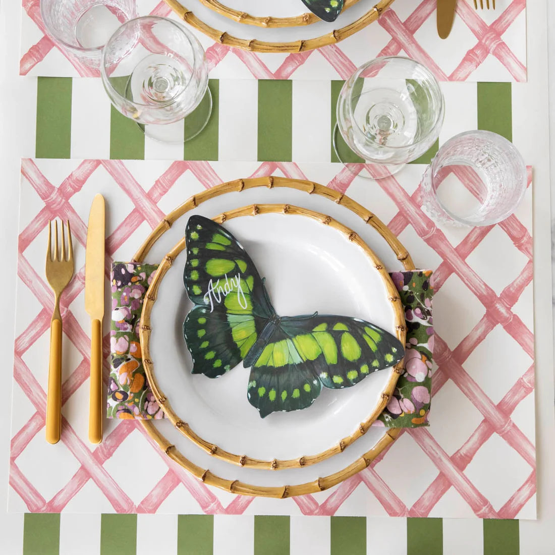 Pink Lattice Tableware