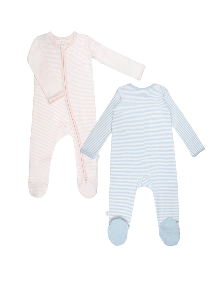 Keep baby cozy and comfortable in this zipper sleeper, designed for softness and everyday practicality. Featuring a convenient two-way zipper closure for easy changes, fold-over cuff mitts for sizes NB and 0–3M, and footed grips for added stability (included for all sizes), this classic one-piece is both functional and refined. Breathable, gentle on delicate skin, it is perfect for sleep, play, coming home, and gifting.
