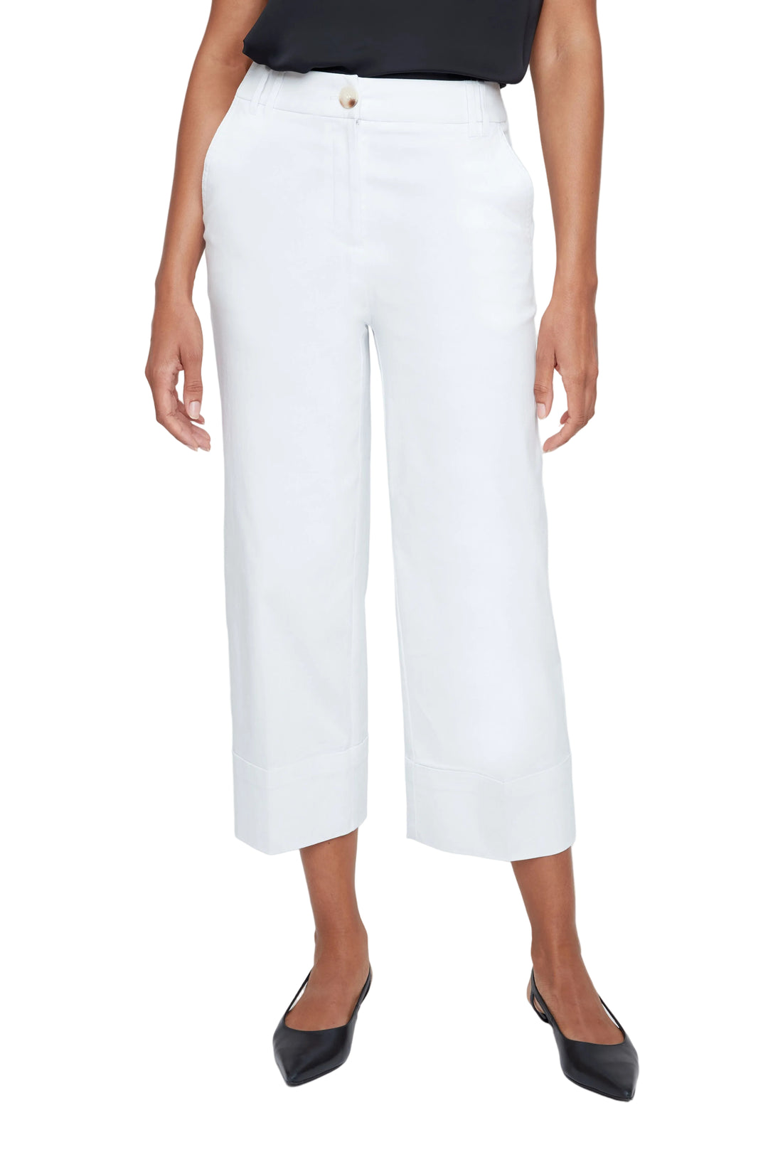 Crop your style with Emma Cropped Pants—the perfect length for showing off your favorite sneakers or sandals. Designed with a flattering fit that hits right at the ankle, these versatile pants work equally well dressed up for brunch or down for weekend errands. Whether you're pairing them with a blazer or a casual tee, Emma delivers comfort and confidence in every wear. A wardrobe essential that proves shorter doesn't mean less fabulous.