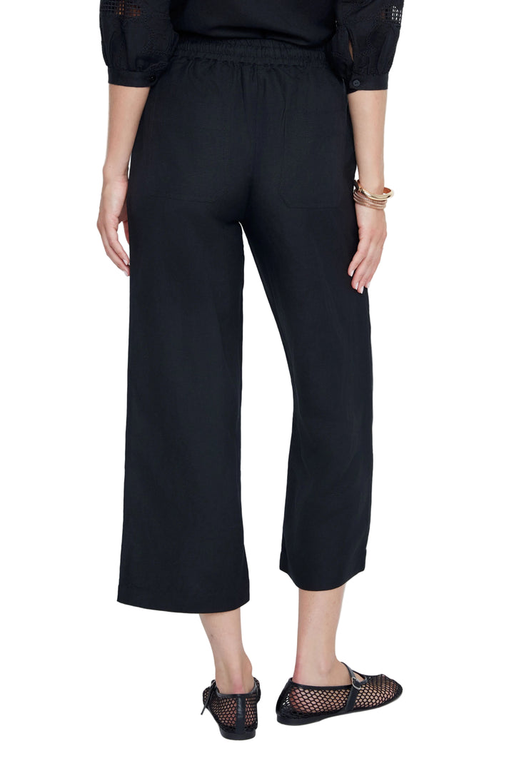 Sophie Cropped Pants offer a modern, versatile silhouette perfect for any season. Designed with a flattering cropped length, these pants hit right at the ankle for an effortlessly chic look that pairs seamlessly with sneakers, flats, or heels. Crafted from quality fabric with a comfortable fit, they&