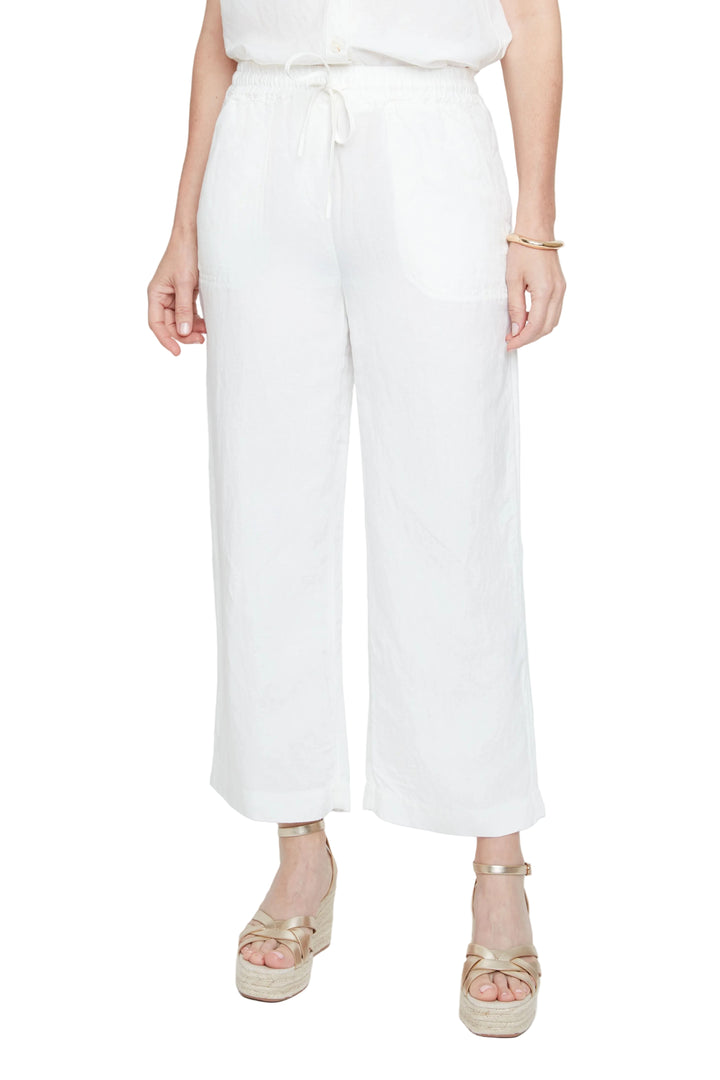 Sophie Cropped Pants offer a modern, versatile silhouette perfect for any season. Designed with a flattering cropped length, these pants hit right at the ankle for an effortlessly chic look that pairs seamlessly with sneakers, flats, or heels. Crafted from quality fabric with a comfortable fit, they&