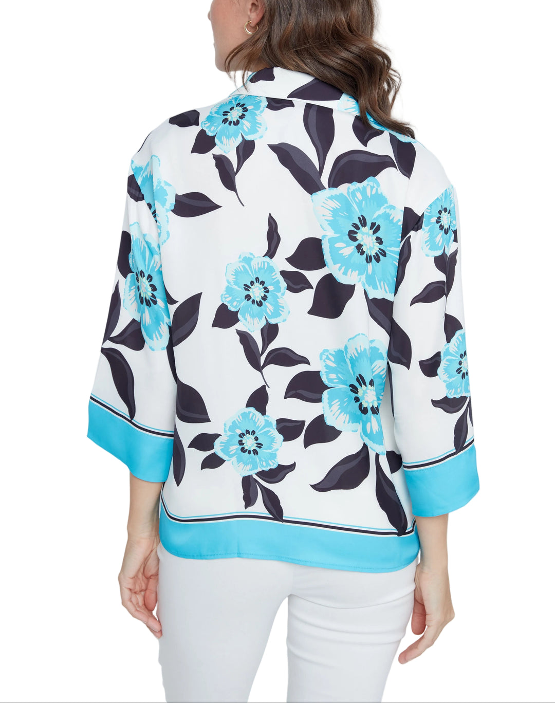 Dive into effortless style with the Kasey Blouse, a charming v-neck top that brings floral flair to your everyday rotation. The ocean combo print adds a refreshing pop of color, while the flattering 3/4 sleeves strike the perfect balance between coverage and breathability. Whether you&