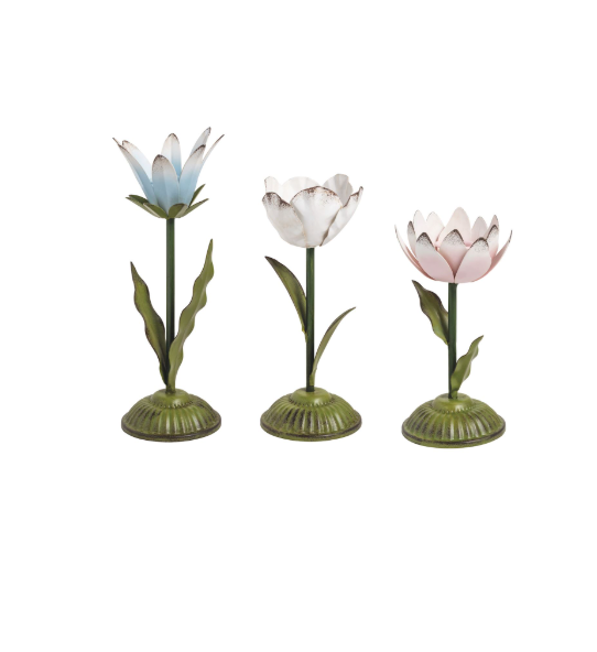 Flower Candlesticks - Pickering Boxwood
