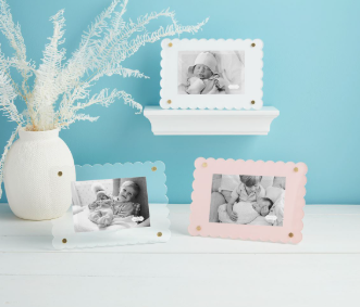 Scalloped Acrylic Frame