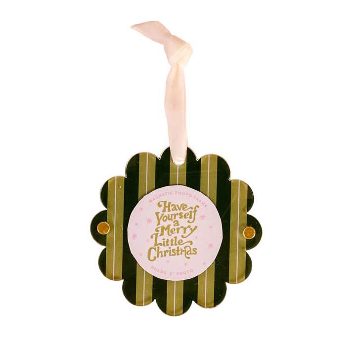 Scalloped Round Picture Frame Ornament