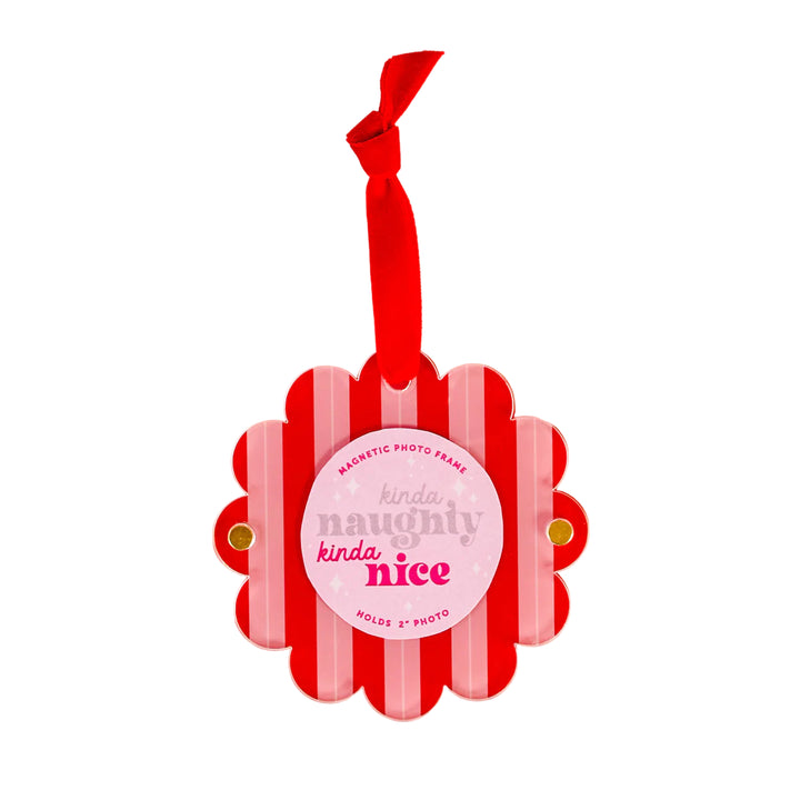 Scalloped Round Picture Frame Ornament