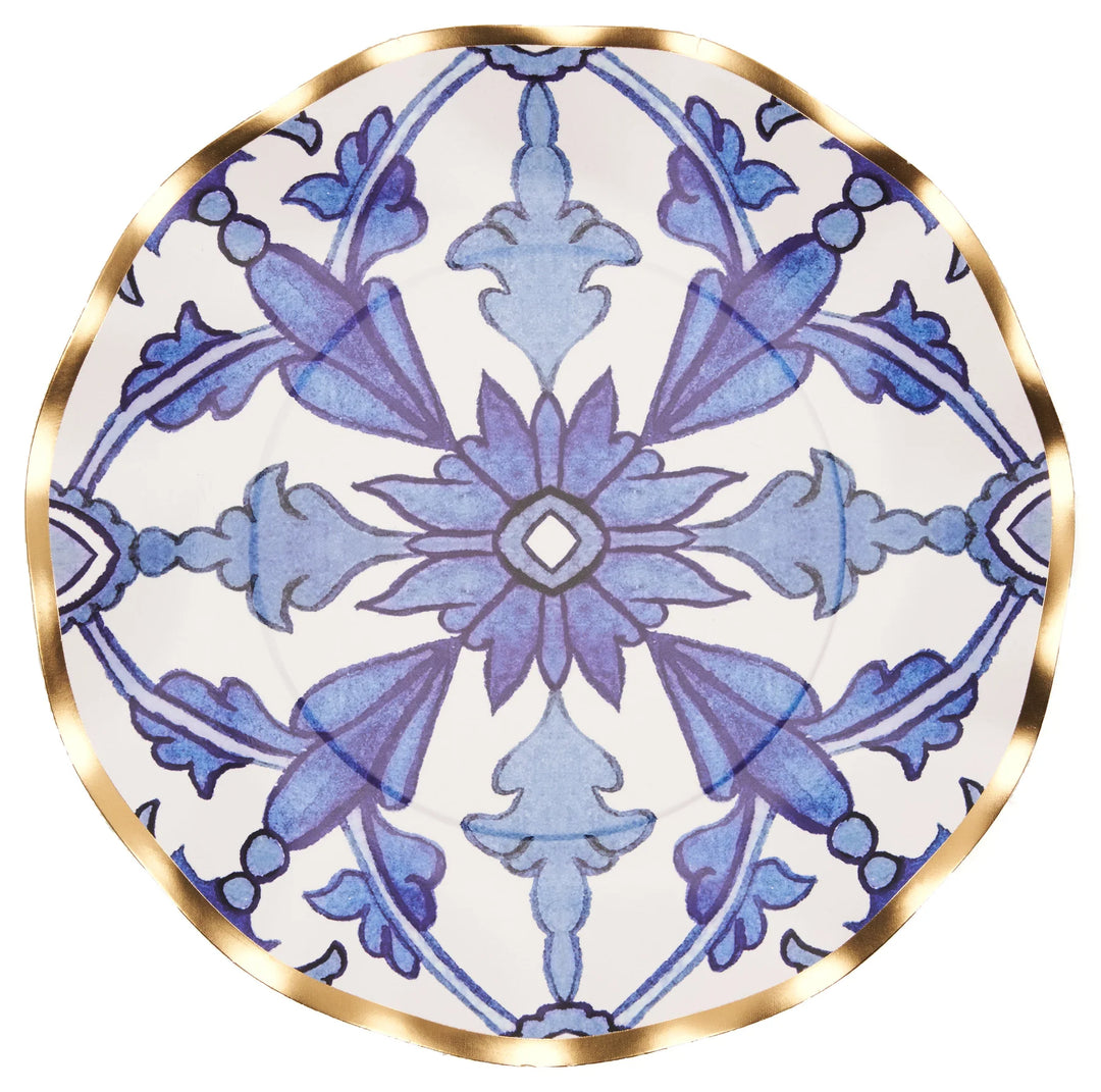 This timeless Moroccan pattern incorporates a metallic gold rim that pairs perfectly with our Gold Bella cutlery &amp; Satin Gold wavy plates.&nbsp; Your guests will not believe this is all disposable!