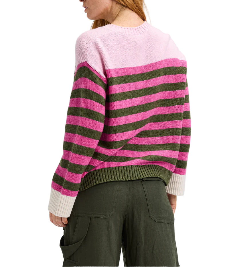 Get ready for those cooler temps in our favorite sweater brand - Zaket and Plover.  Features a natural blend of cotton and cashmere, making this luxe and cozy for Fall and Winter.  Pair with your favorite slacks or denim for an elevated casual look.