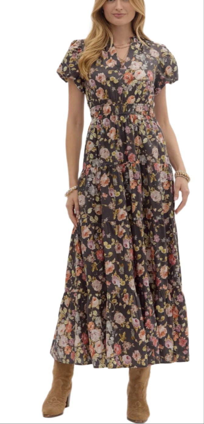 Floral print short bubble puff sleeve pullover midi tiered dress. Double elasticated waist. Lined. Woven. Non-sheer. Lightweight.

