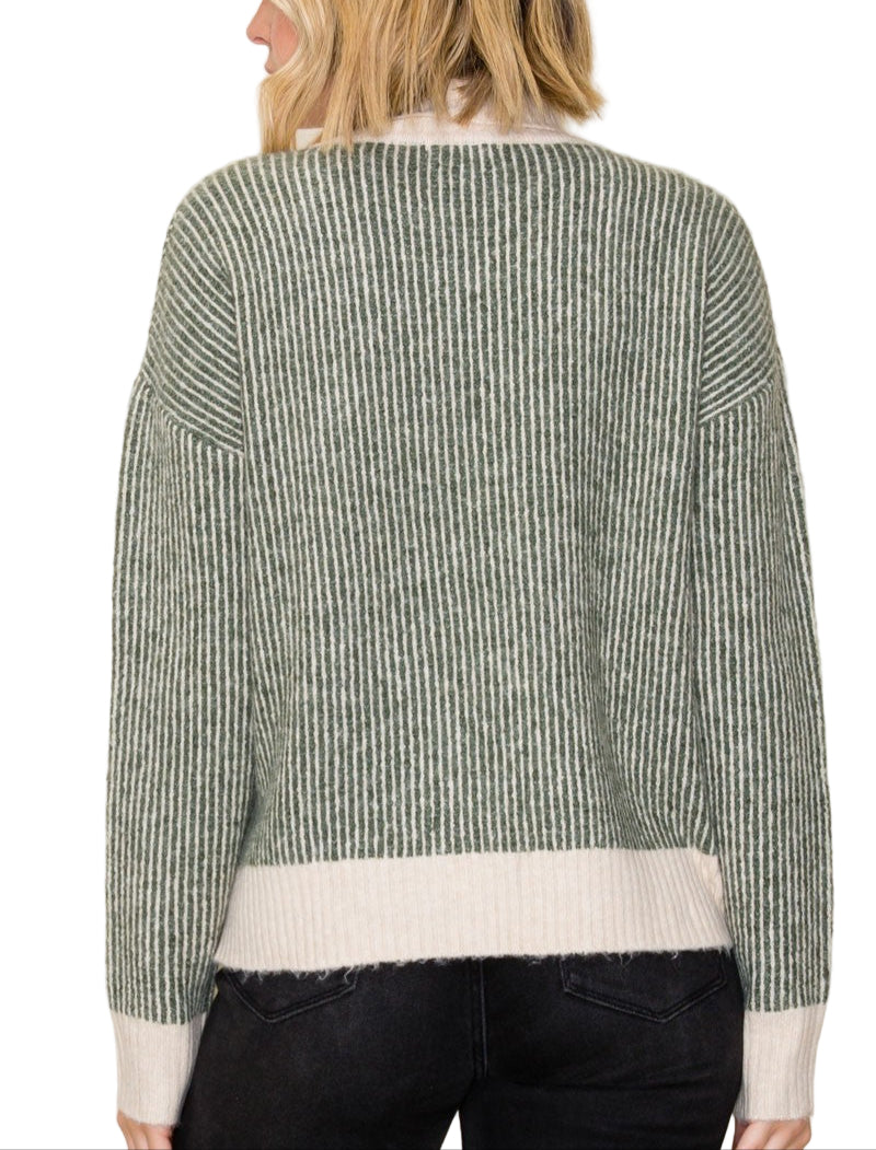 Stay cozy and chic with the Jessica 2 Tone Ribbed Turtleneck Sweater! Its playful blend of two tones adds a fun twist to your fall wardrobe, while the ribbed texture ensures a flattering fit that keeps you warm. Perfect for layering or wearing solo, this sweater brings a splash of style to any casual outing.