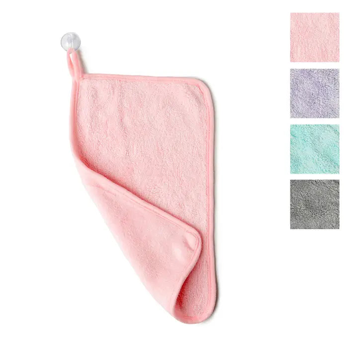 Super soft fleece melts away makeup (even waterproof!)
-Eco, budget & sensitive skin approved
-Built-in hanging loop
-Includes mini suction cup + hook
-Machine washable