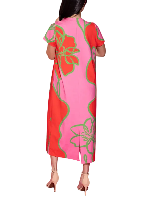 Make a bold statement with the Elliott Dress, where vibrant color meets modern floral design. Crafted with comfortable and stretchy cotton spandex suiting and a relaxed silhouette, this eye-catching piece offers both structure and all-day ease. 

Fabric Content: 49% Poly, 47% Cotton, 4% Spandex
Fabric: Cotton Spandex Suiting
Machine wash cold. Tumble dry low.