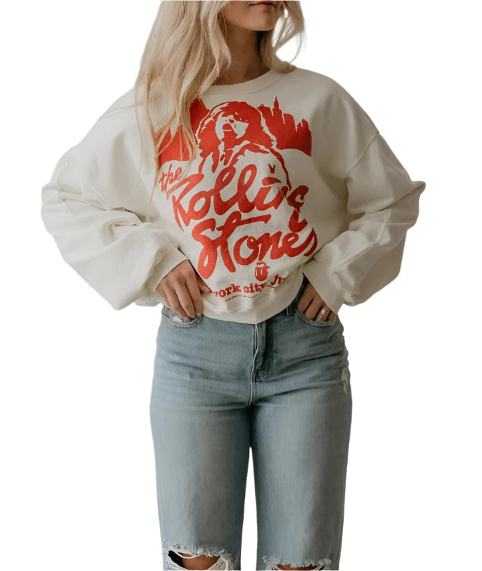 The Rolling Stones in New York City June 1975 Sweatshirt is effortlessly cool and original, you’ll spice up any winter outfit in this one!